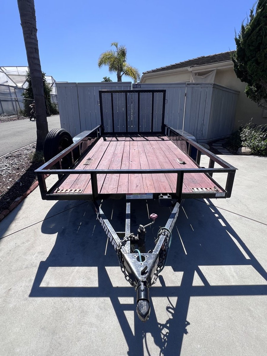 Flatbed utility trailer - overhead view